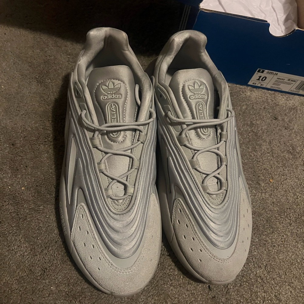 Adidas Ozelia Men's Silver Sneakers